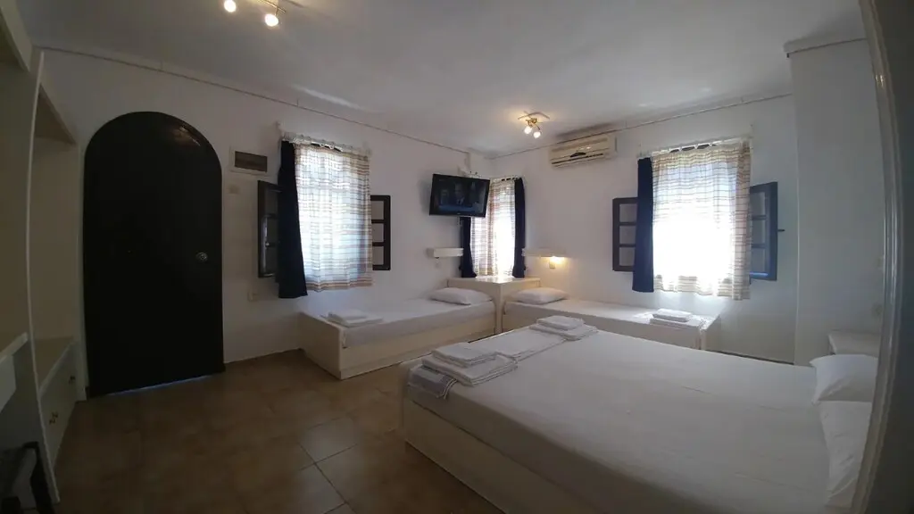 Hotel Of 350 M² In Athos, Chalkidiki