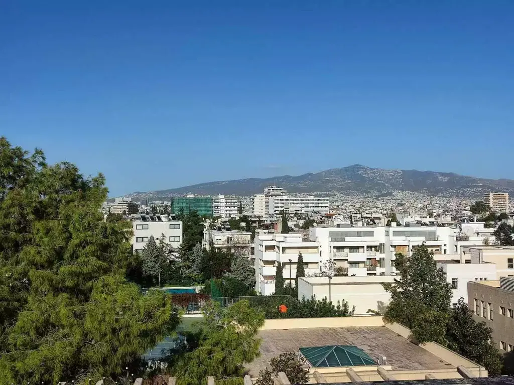 Maisonette Of 208 M² In Athens