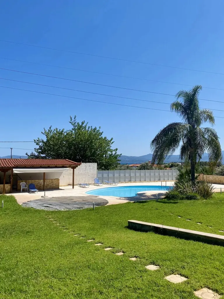 Maisonette Of 250 M² In Euboea Island
