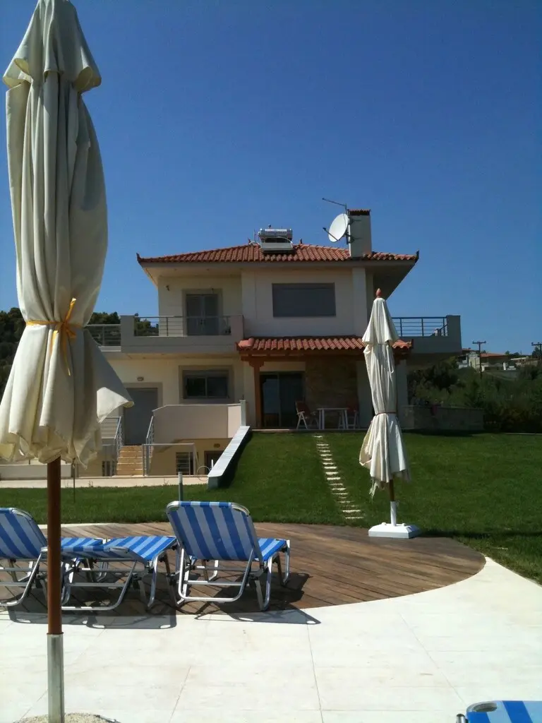 Maisonette Of 250 M² In Euboea Island