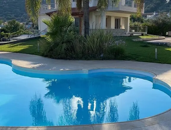 Maisonette Of 250 M² In Euboea Island