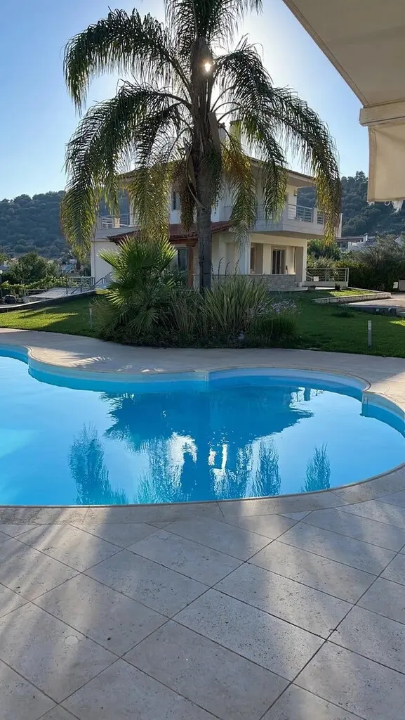 Maisonette Of 250 M² In Euboea Island