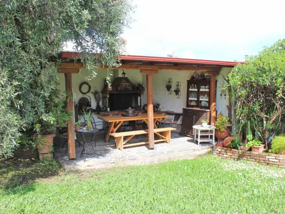 8-bedroom Detached House In Kato Olimpos, Greece (380 M²)