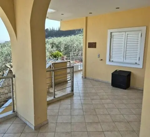6-bedroom Detached House In Sikiona, Greece (250 M²)