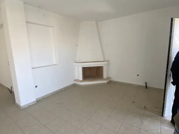 3-bedroom Maisonette In Evrostini, Greece (198 M²)