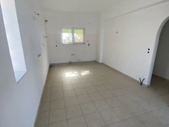 3-bedroom Maisonette In Evrostini, Greece (198 M²)