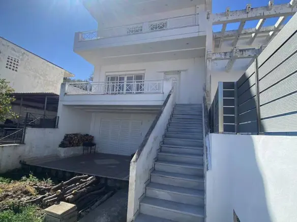 3-bedroom Maisonette In Evrostini, Greece (198 M²)