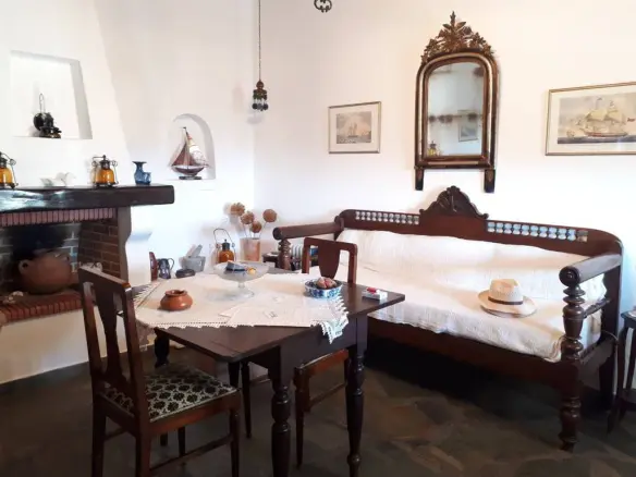 3-bedroom Detached House In Mykonos, Greece (170 M²)