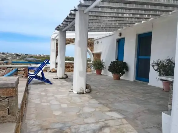 3-bedroom Detached House In Mykonos, Greece (170 M²)