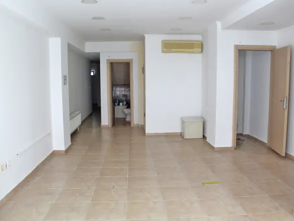 Commercial Property Of 81 M² On The Olympic Coast