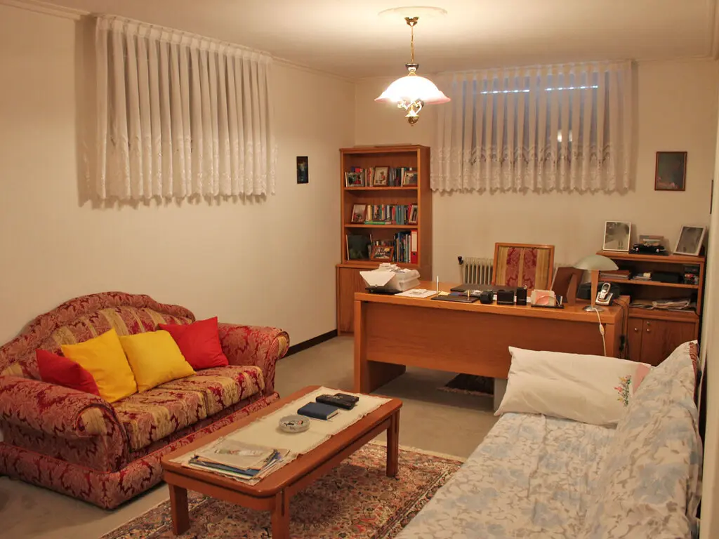 Villa Of 440 M² In Olympic Coast