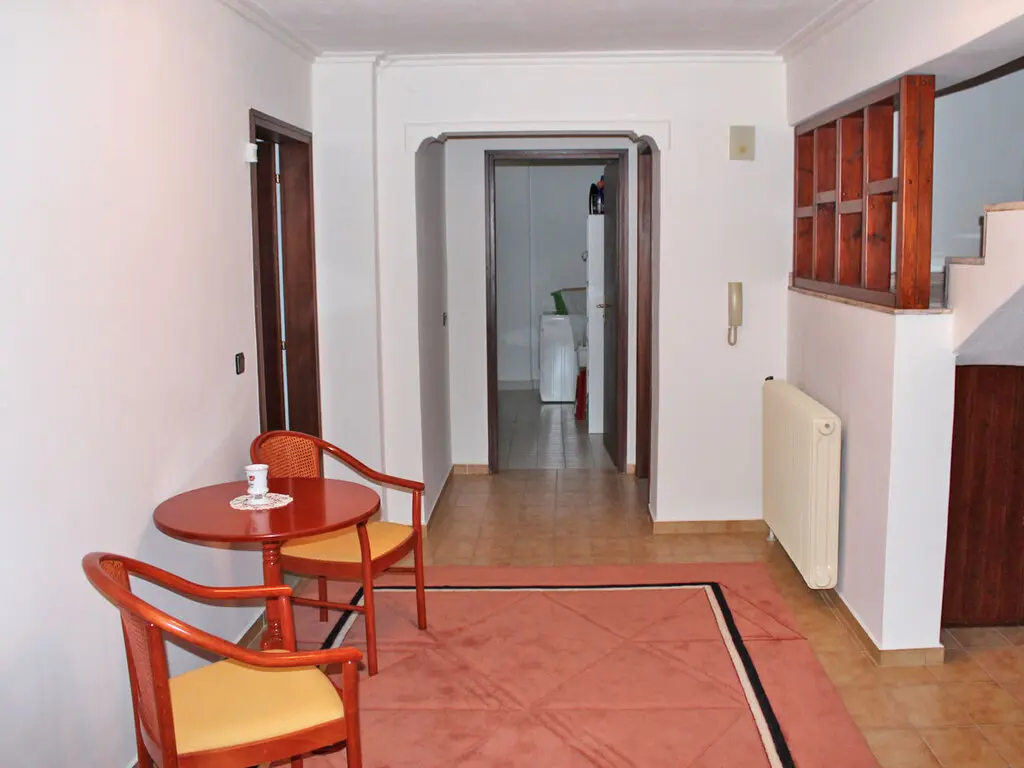 Villa Of 440 M² In Olympic Coast