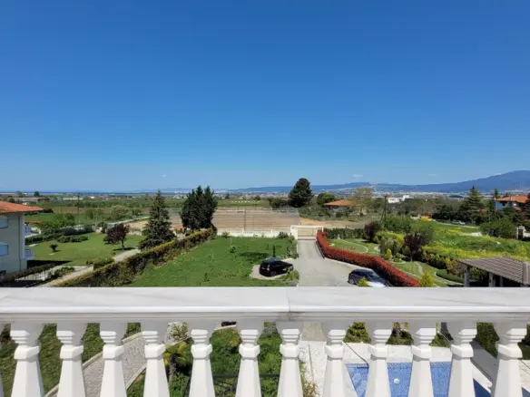 3-bedroom Villa In Thermi, Greece (167 M²)