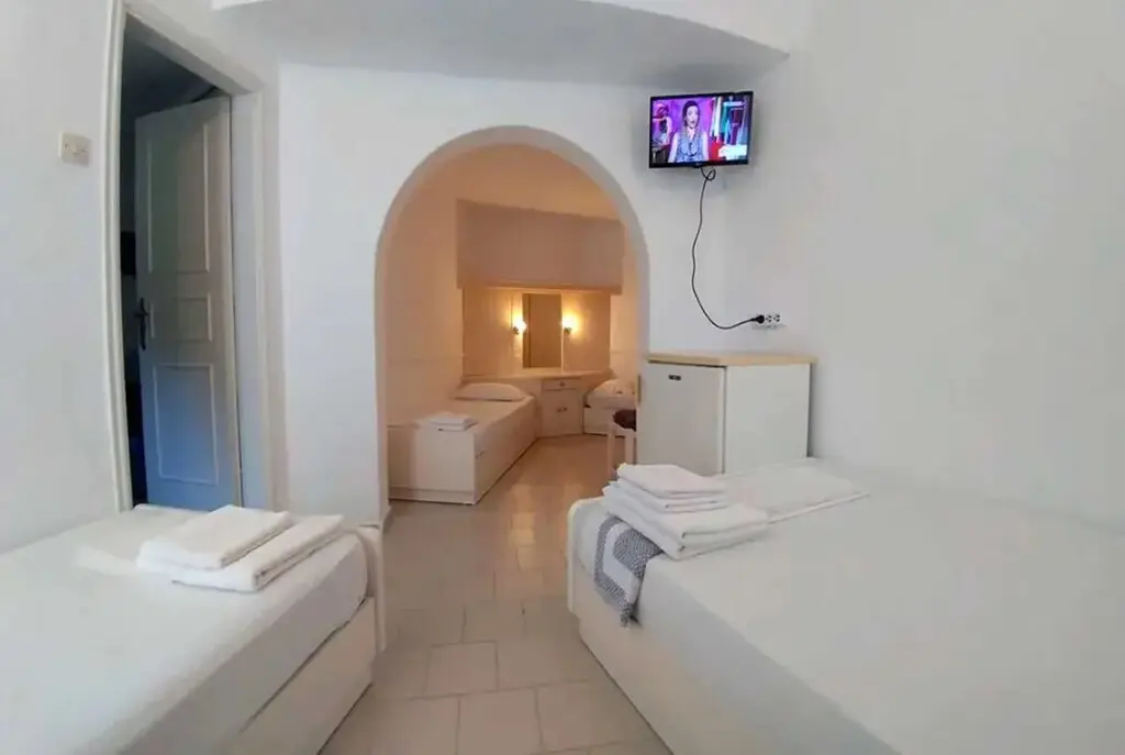 Hotel Of 350 M² In Athos, Chalkidiki