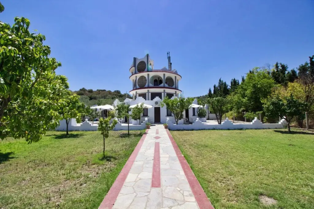 Hotel Of 350 M² In Athos, Chalkidiki