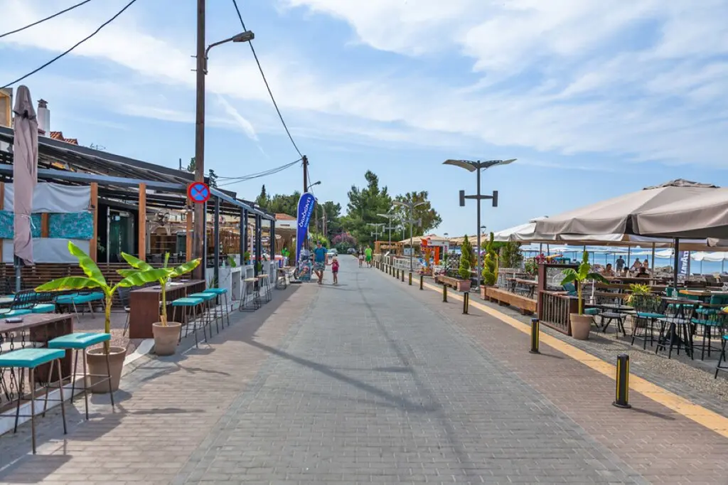 Hotel Of 320 M² In Sithonia, Chalkidiki