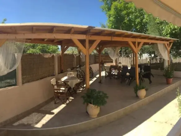 Business In Aristotle, Greece (300 M²)
