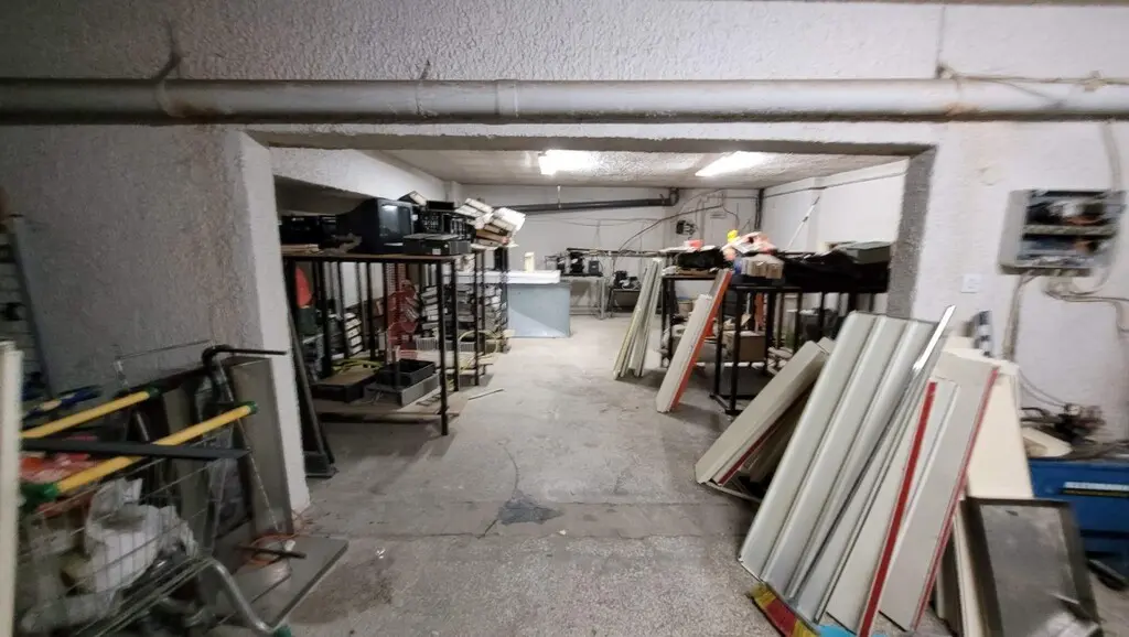 Commercial Property Of 360 M² In Thessaloniki