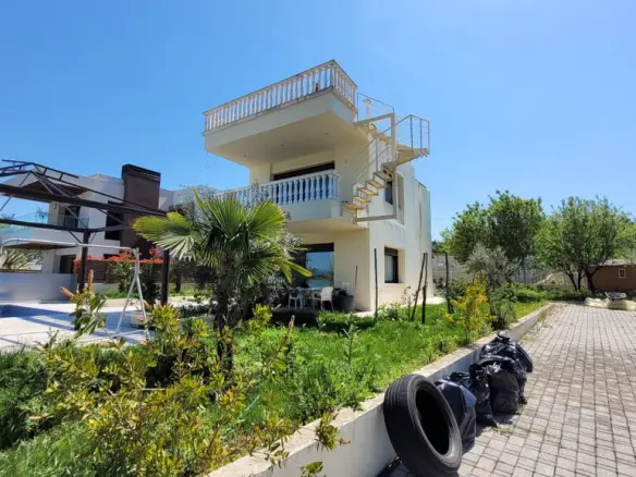 3-bedroom Villa In Thermi, Greece (167 M²)