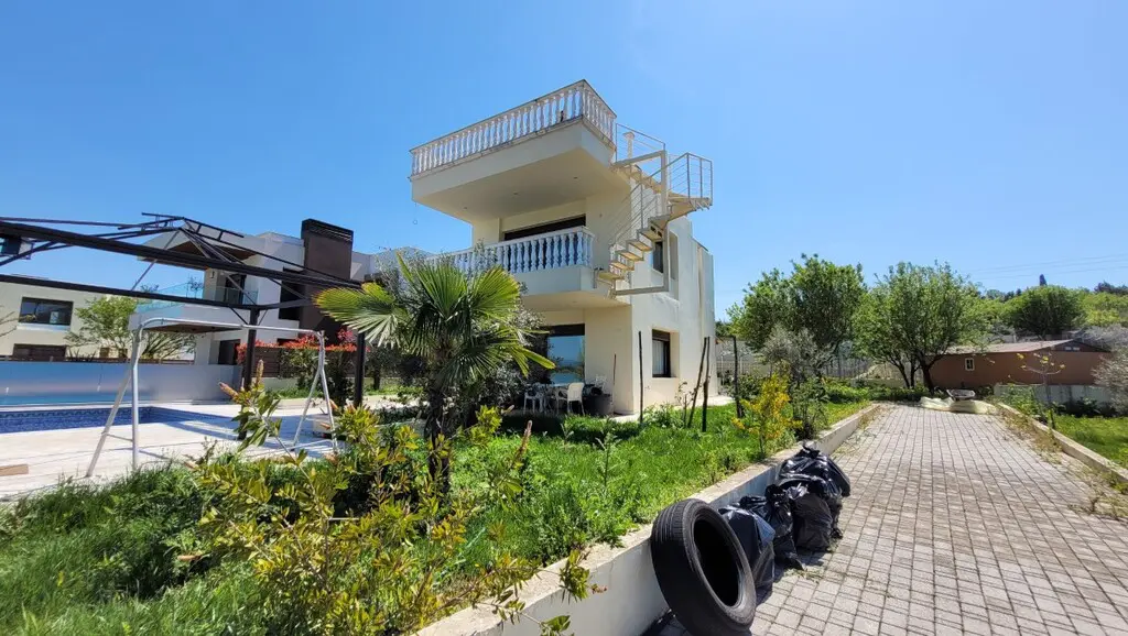 Villa Of 167 M² In The Suburbs Of Thessaloniki
