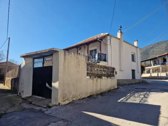 4-bedroom Building In Prosotsani, Greece (168 M²)