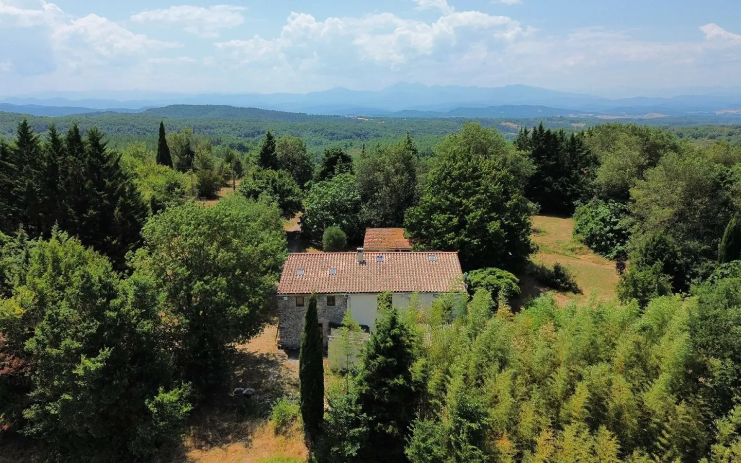 Stone Farmhouse Of 250 M² With Land, Views, And Privacy In Mirepoix