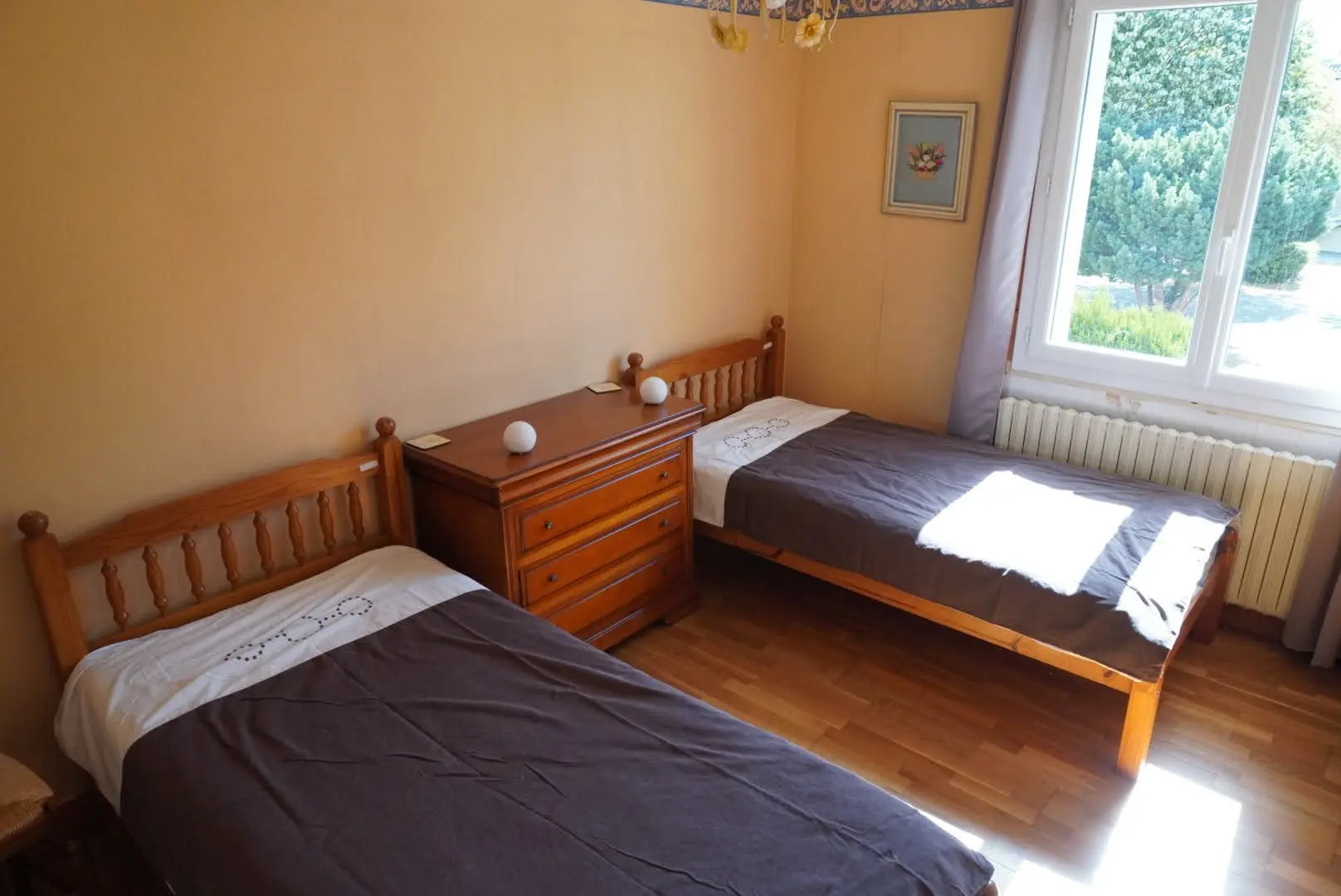Village House Of 0 M² With Gardens, Garage, Outbuildings, 3 Bedrooms, 2 Bathrooms In Mauprevoir