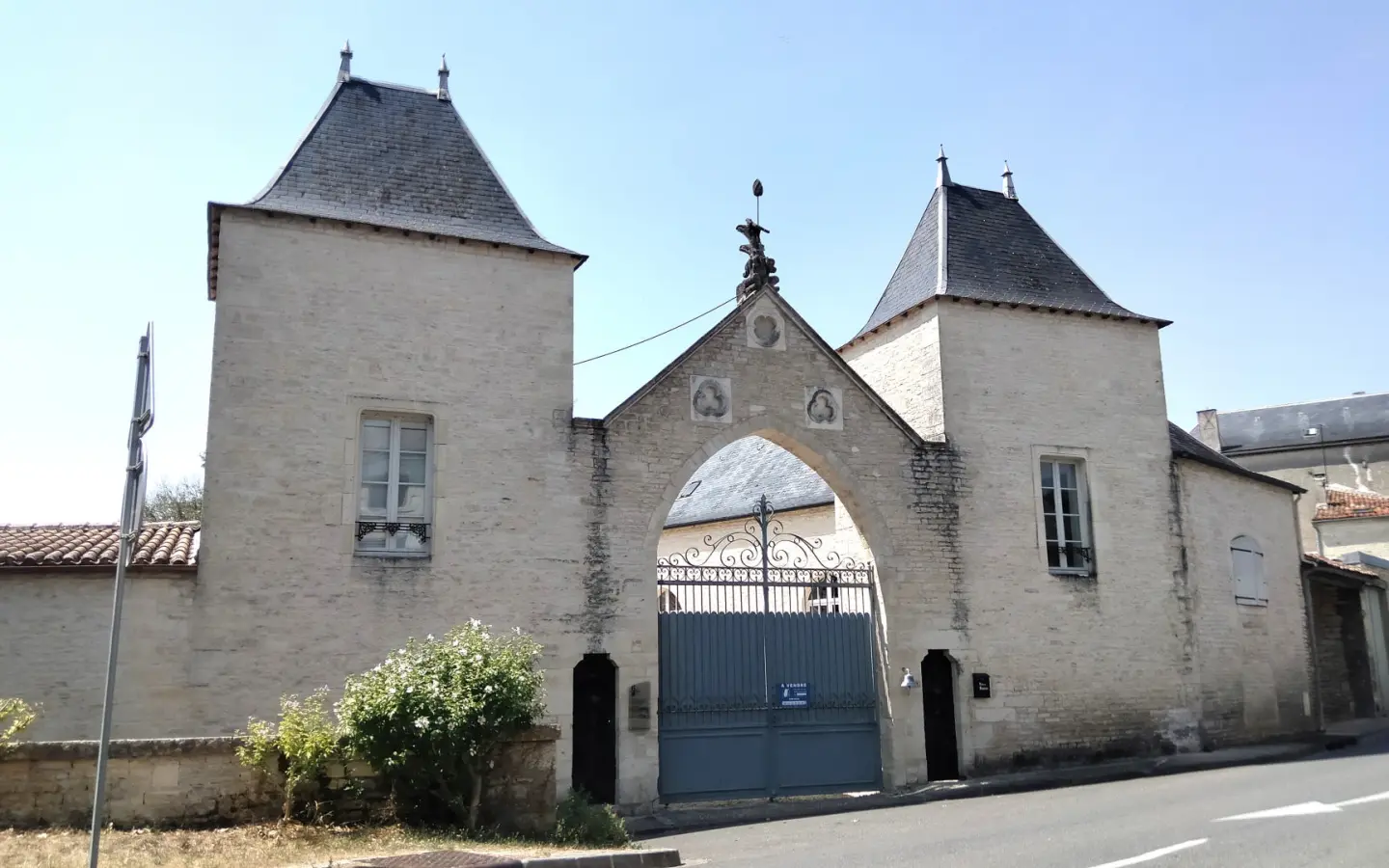 Logis Of 215 M² With Historic Features In Tusson, Charente