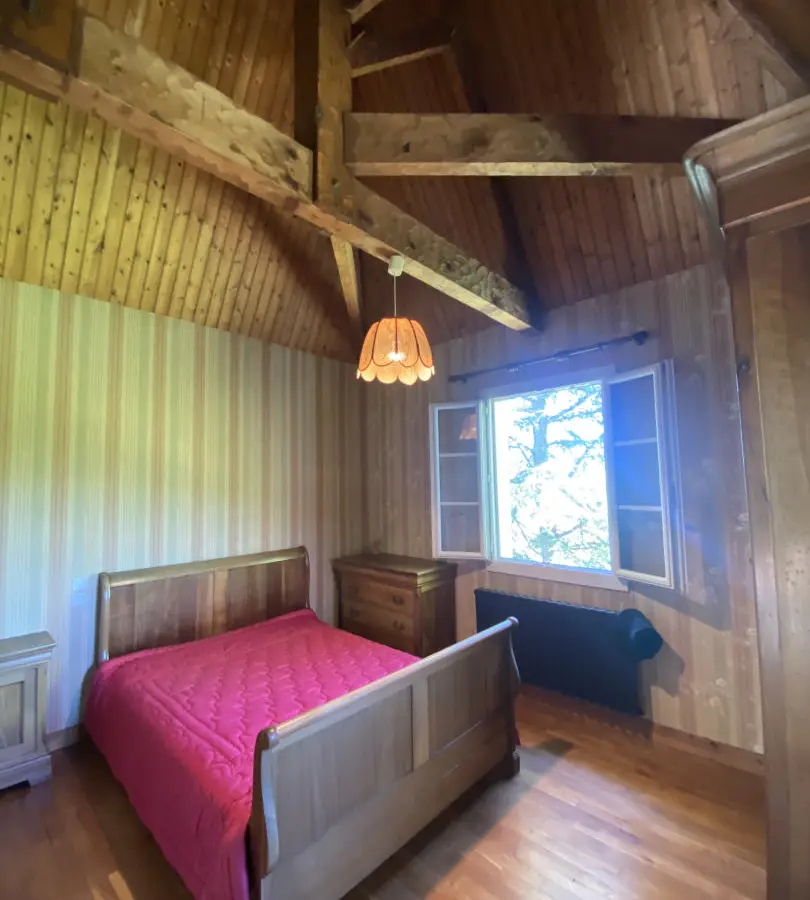 Apartment Of 80 M² With Shops And Railway Station Within Walking Distance In City Center