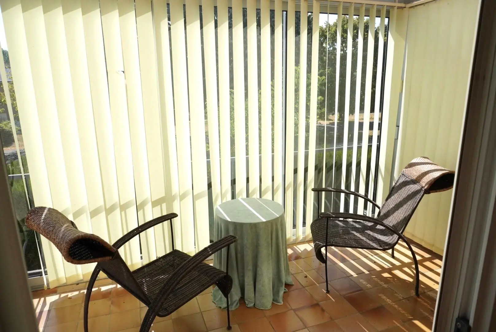 Village House Of 0 M² With Gardens, Garage, Outbuildings, 3 Bedrooms, 2 Bathrooms In Mauprevoir