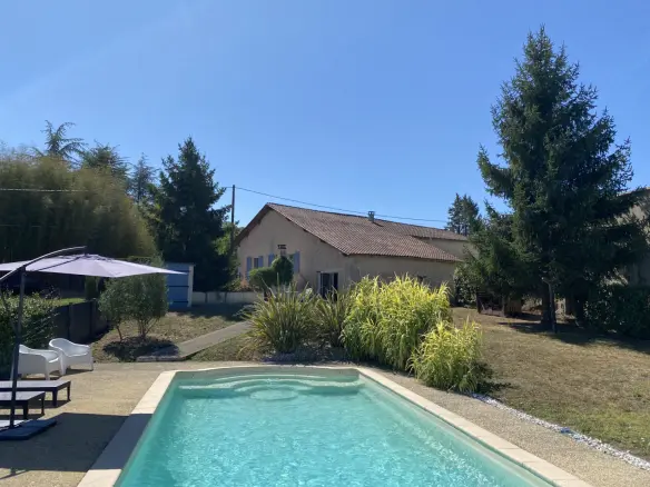 House Of 150 M² With Heated Pool In Aubeterre-sur-dronne