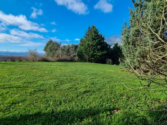 Stone Farmhouse Of 250 M² With Land, Views, And Privacy In Mirepoix