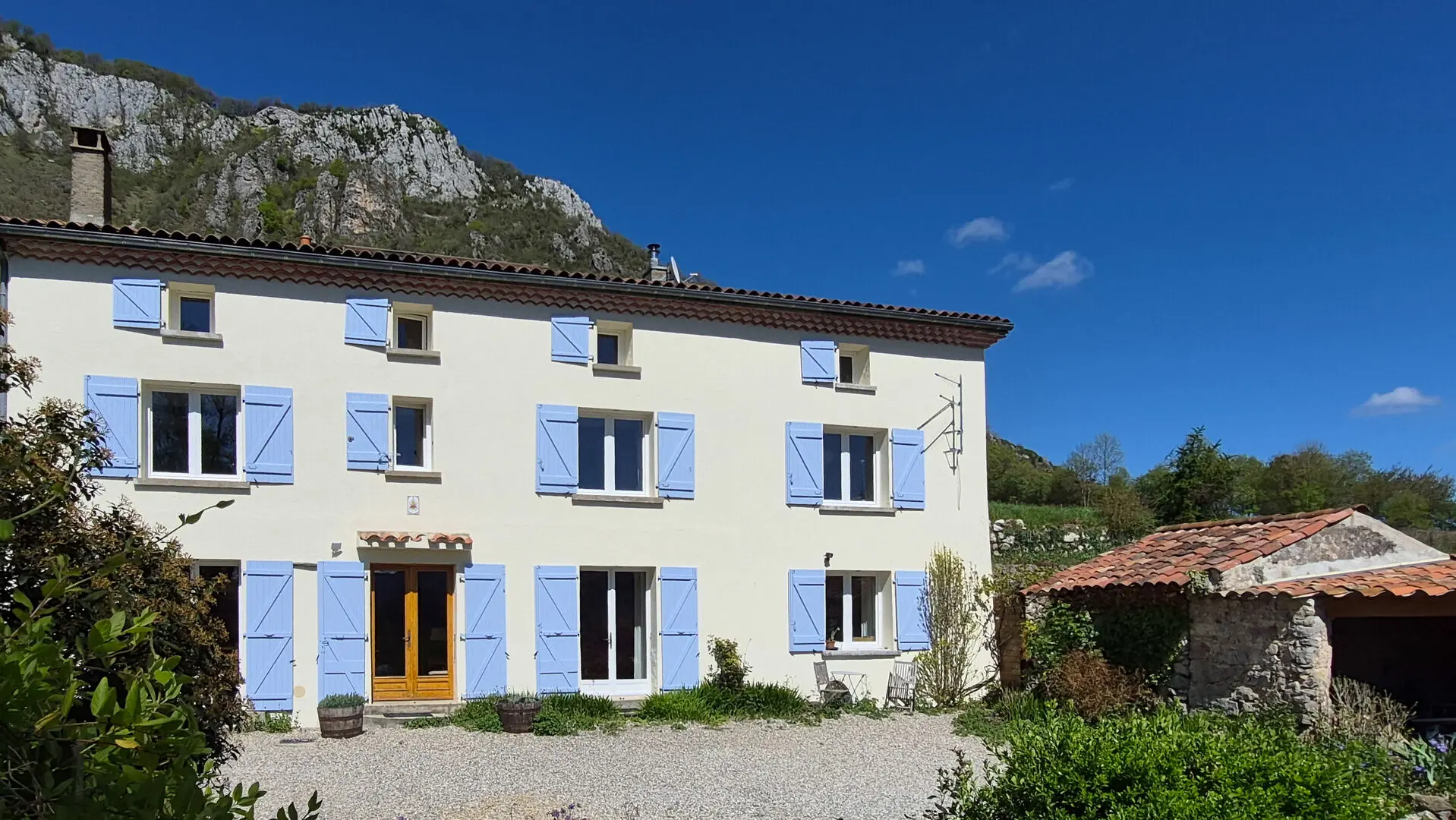 House Of 5 Bedrooms With Guest Cottage, Pool, And Pyrenees Views