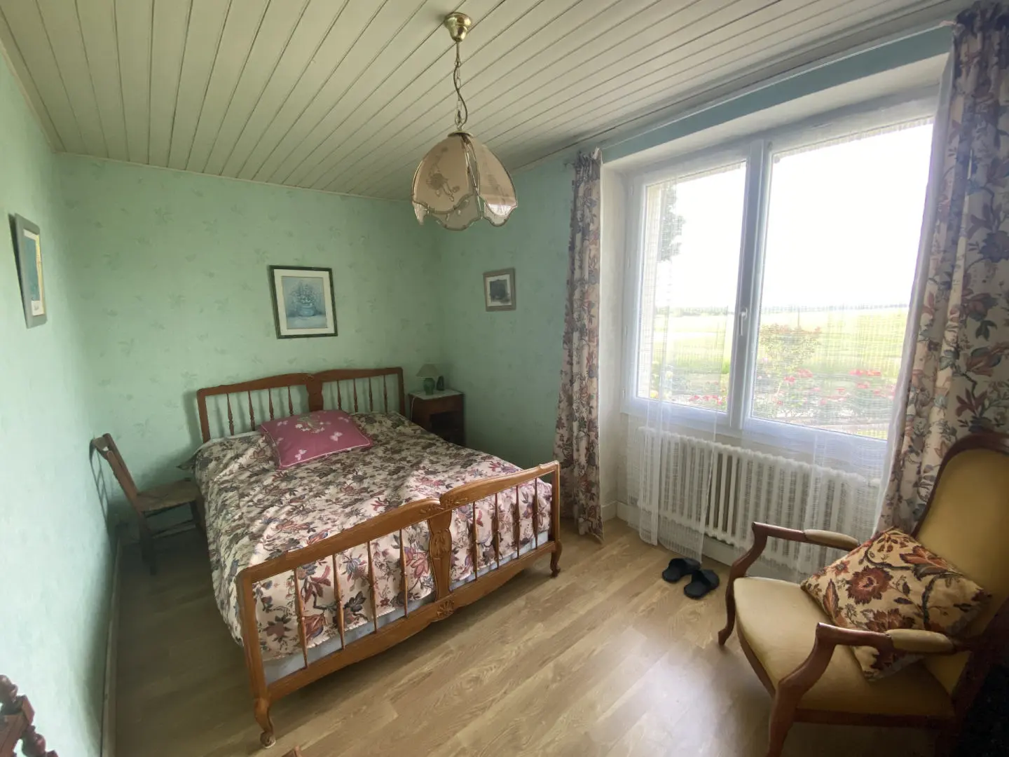 Селски имот од 190 м² со поглед во близина на Шале