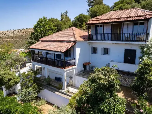 Detached House In Thasos, Greece (200 M²)