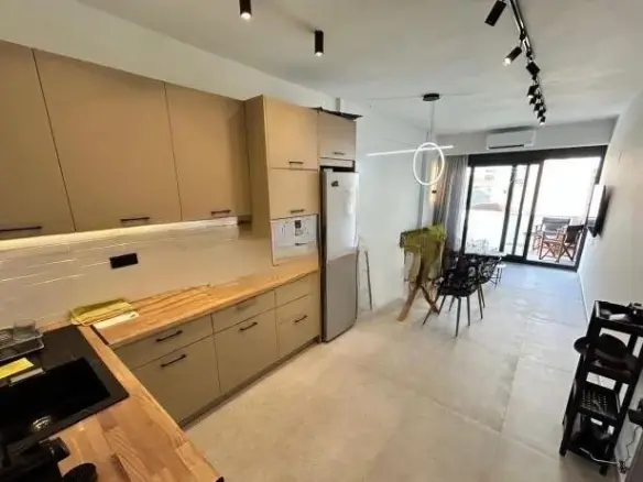 1-bedroom Flat In Center Of Thessaloniki, Greece (55 M²)