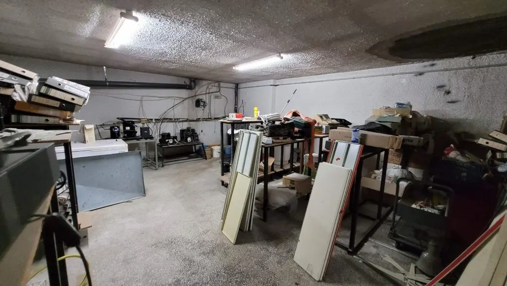 Commercial Property Of 360 M² In Thessaloniki