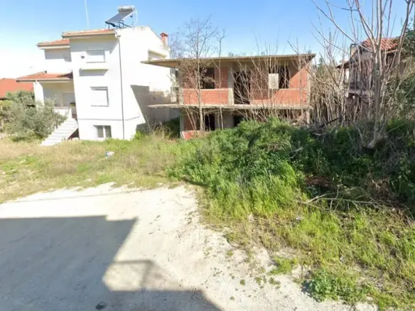 Detached House In Mikra, Greece (160 M²)