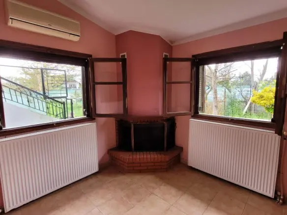 4-bedroom Maisonette In Thermi, Greece (140 M²)