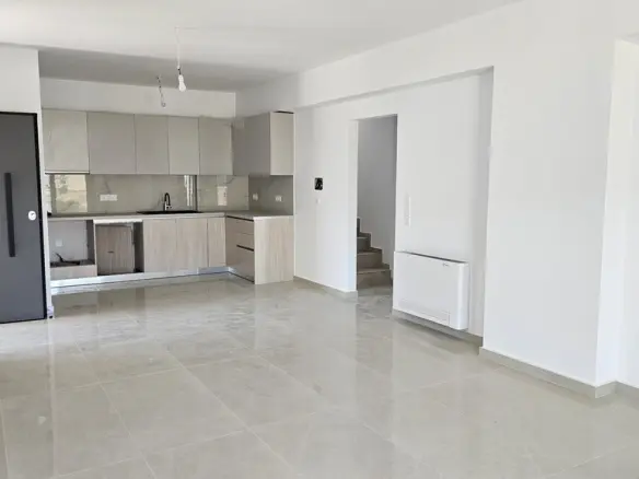 4-bedroom Duplex In Rethimno, Greece (136 M²)