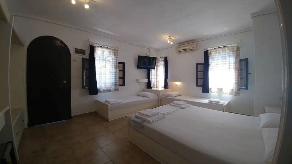 Hotel Of 350 M² In Athos, Chalkidiki