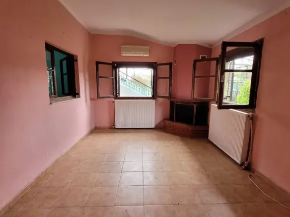 4-bedroom Maisonette In Thermi, Greece (140 M²)
