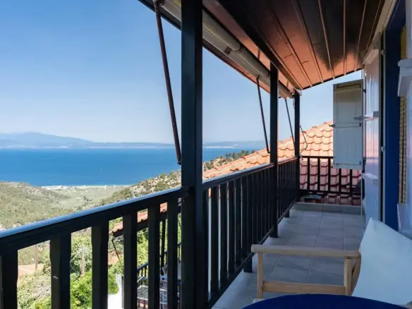 Detached House In Thasos, Greece (200 M²)