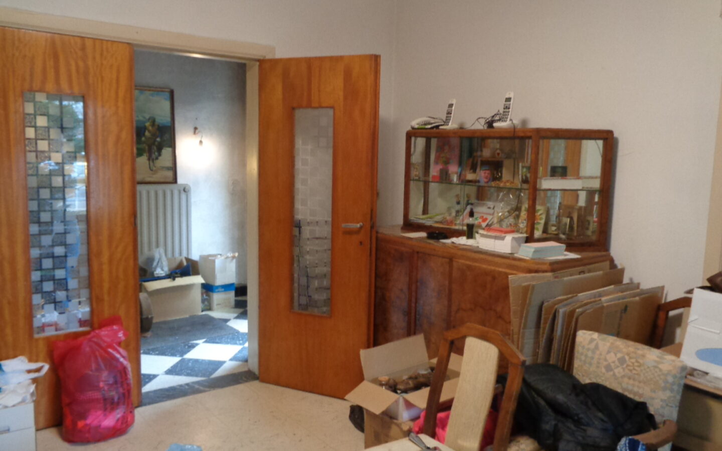 Spacious Family Home In A Quiet Area, Only About 15 Km From Brussels, With Large Garden, Parking, Attic And Basement,…