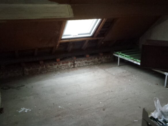 Spacious Family Home In A Quiet Area, Only About 15 Km From Brussels, With Large Garden, Parking, Attic And Basement,…