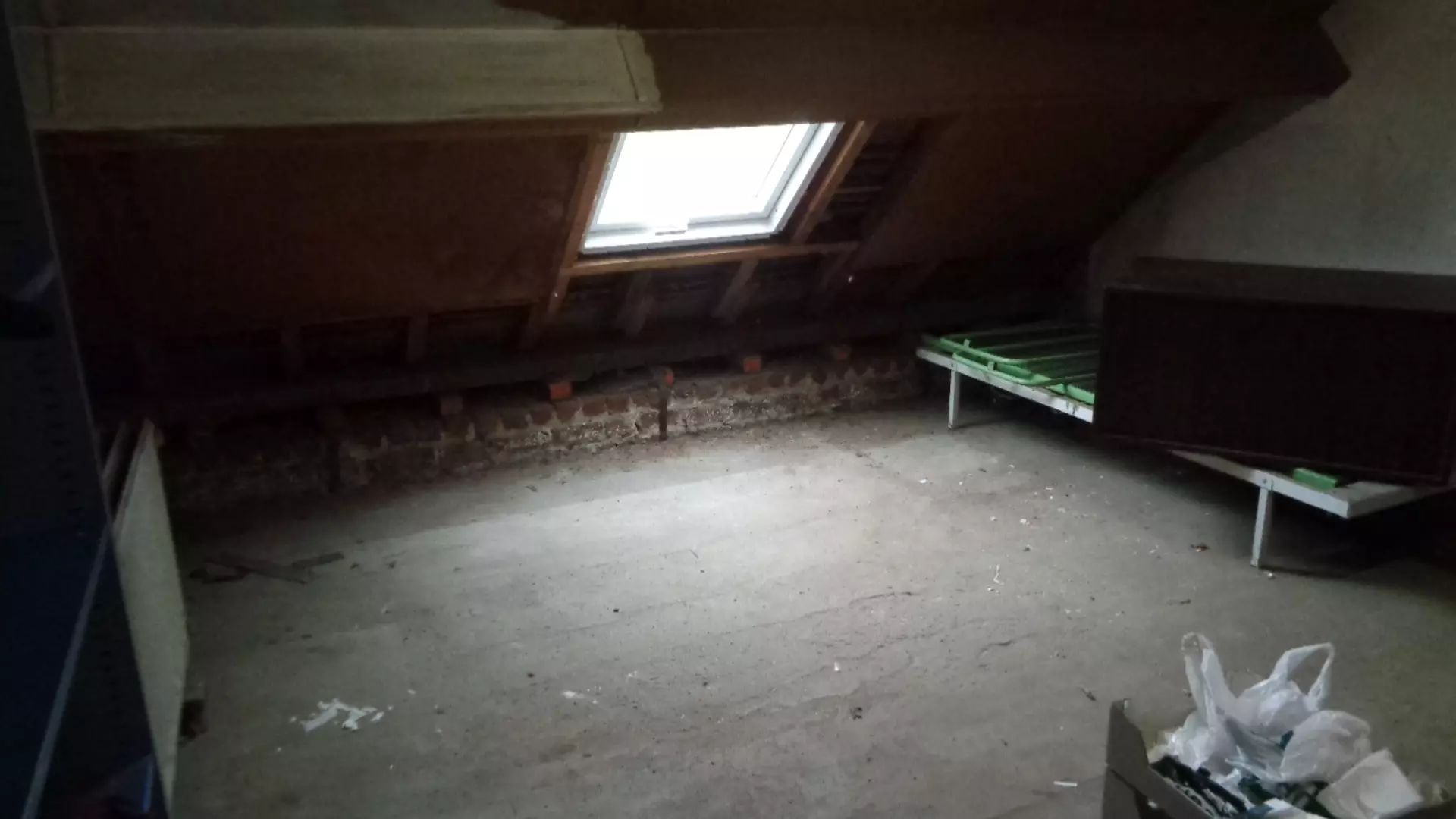 Spacious Family Home In A Quiet Area, Only About 15 Km From Brussels, With Large Garden, Parking, Attic And Basement,…