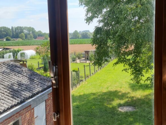 Spacious Family Home In A Quiet Area, Only About 15 Km From Brussels, With Large Garden, Parking, Attic And Basement,…