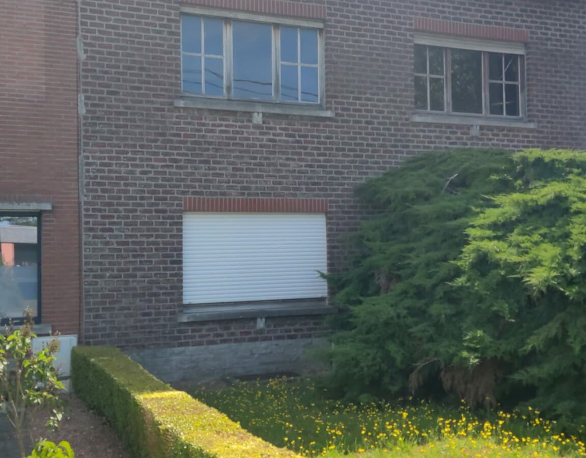 Spacious Family Home In A Quiet Area, Only About 15 Km From Brussels, With Large Garden, Parking, Attic And Basement,…