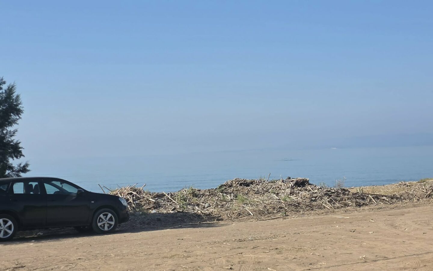 Plot Of 14,000 M² With Seafront Investment Opportunity In West Beach Kalamata