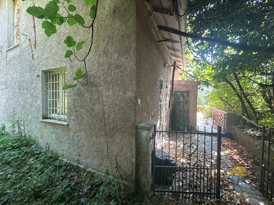 Country House Of 100 M² With Green And Quiet Area
